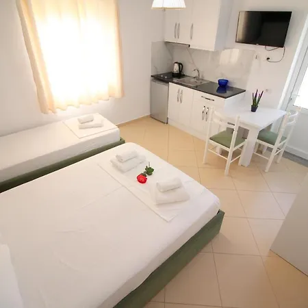 Emerald Aparthotel *
